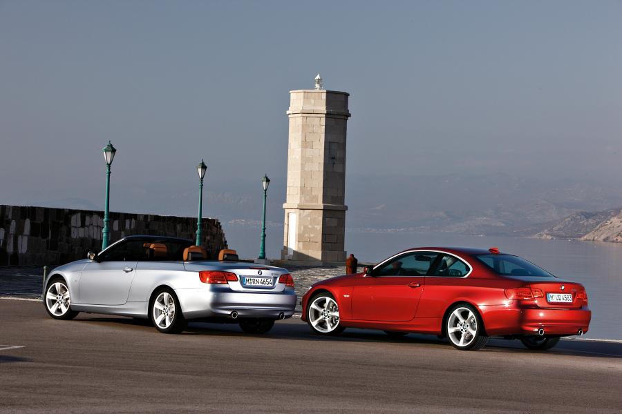  BMW 3-Series Convertible 2010 года  (фото 7 из 27)